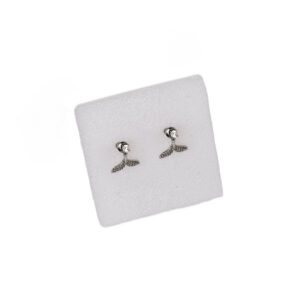 Stylish Earrings with Silver and Crystal