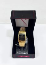 TITAN Men Analogue Watch