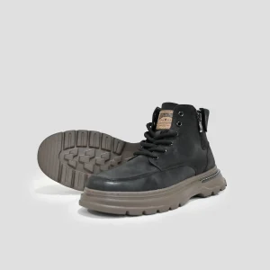 Sturdy Black Ankle Boot for men