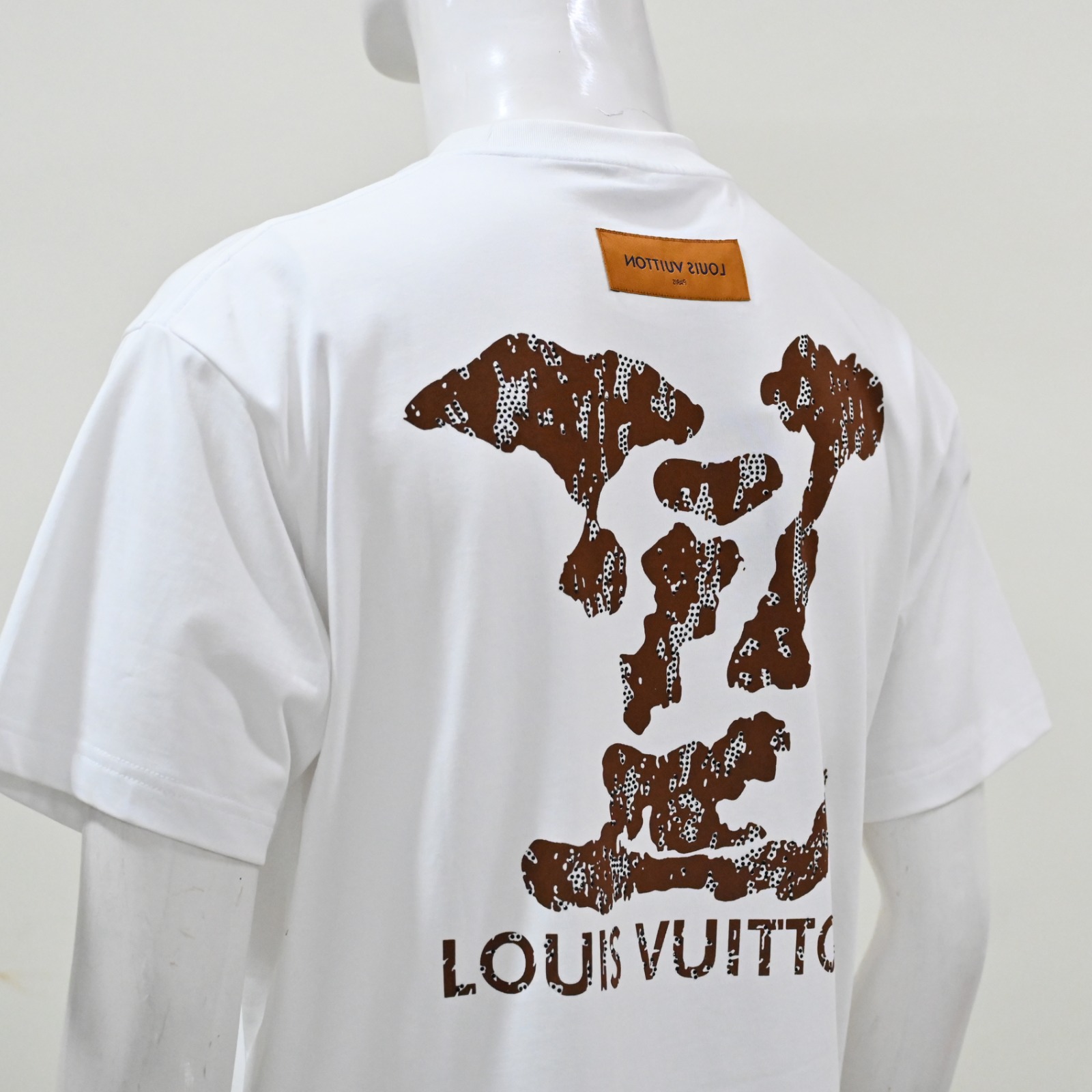 Louis Vuitton Minimal Logo T-Shirt – Online Mizoram