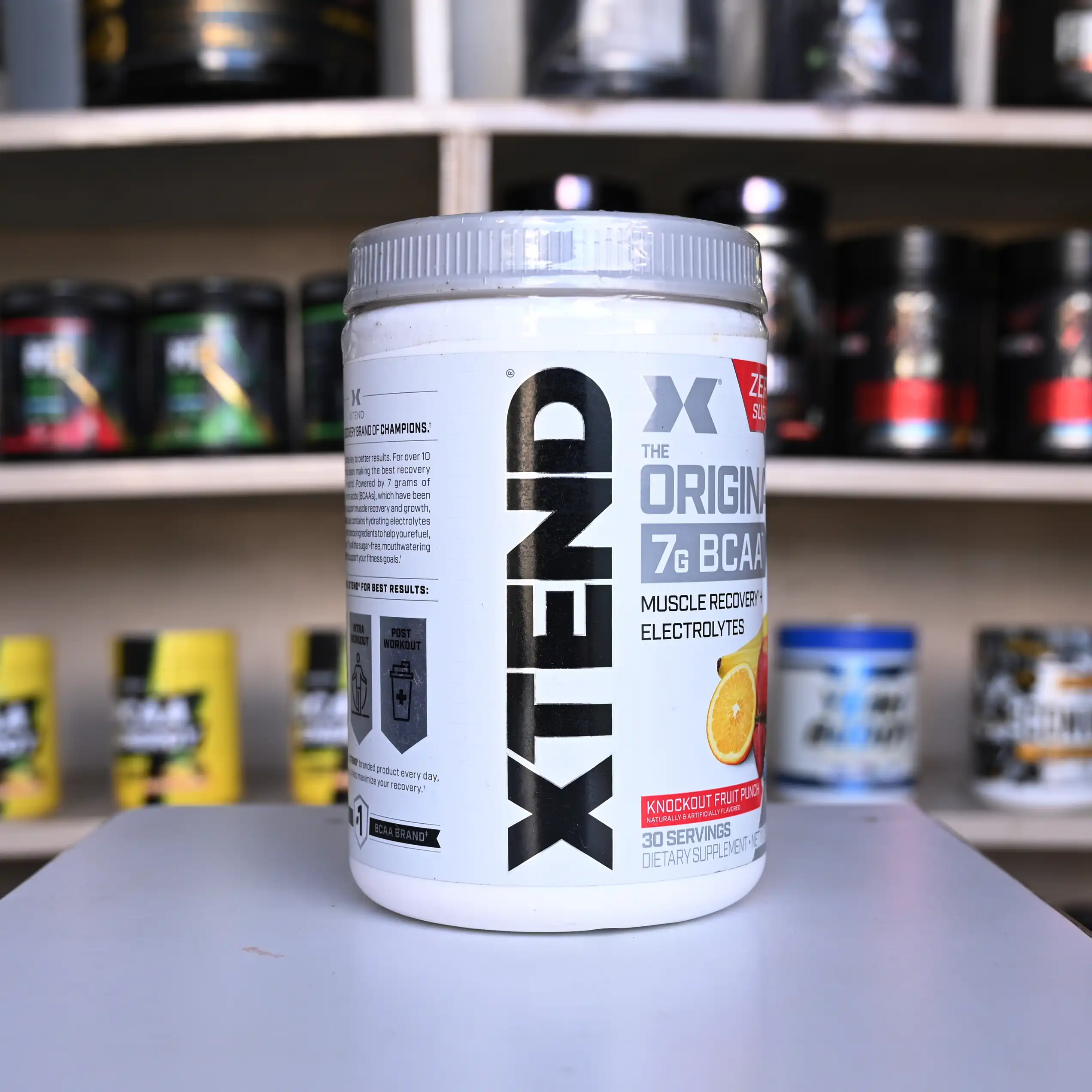 xtend bcaa1 XTEND The Original BCAA (405 g, Knockout Fruit Punch) - Image 1