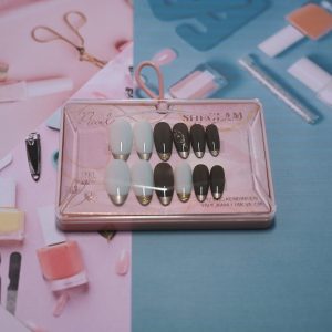 Midnight Frost Sheglam Press-On Nails Set