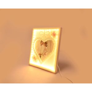 HeartGlow Memories – LED Photo Frame