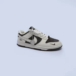 Nike Dunk Low x Stüssy